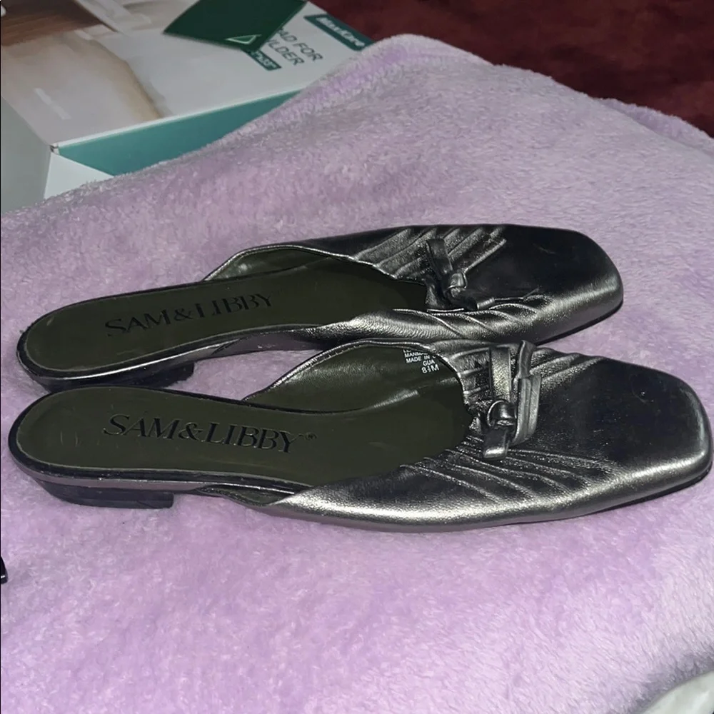 Sam & Libby Silver Mules - Picture 5 of 7